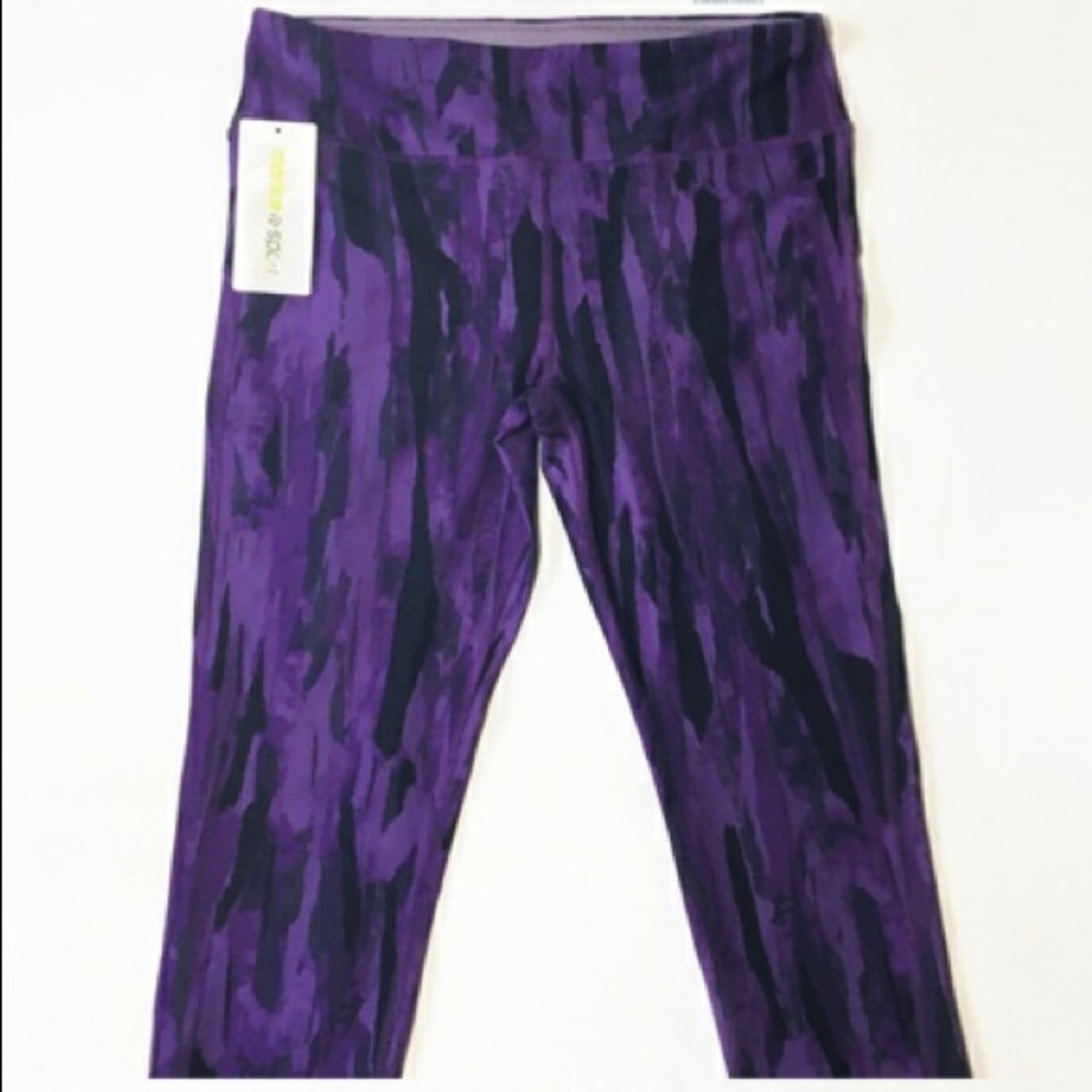 Marika Sport Purple Abstract Capris